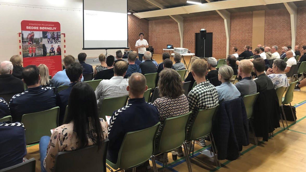 Børneseminar 2023: Fra klub til spiller i centrum Børneseminar 2023: Fra klub til spiller i centrum